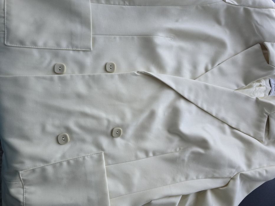 Двубортний піджак на високу дівчину