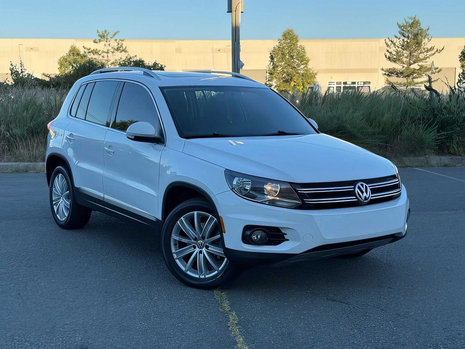 Volkswagen Tiguan      2015