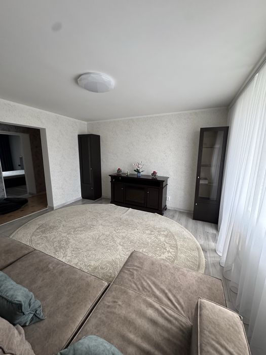 Продам 4 кімнатну простору квартиру