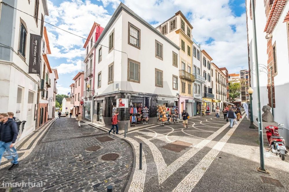 Excelente Investimento no Centro Histórico do Funchal | Prédio para Re