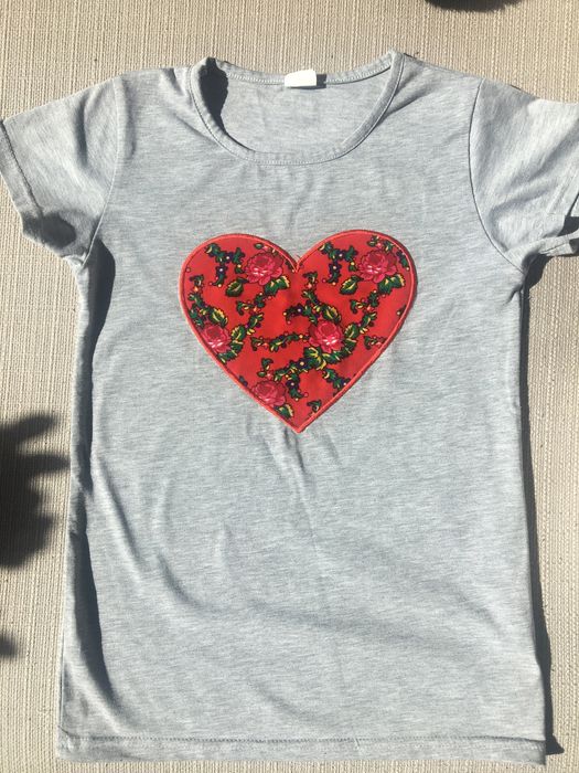 Bluzeczka bawełniana 140/146 z góralskim wzorem