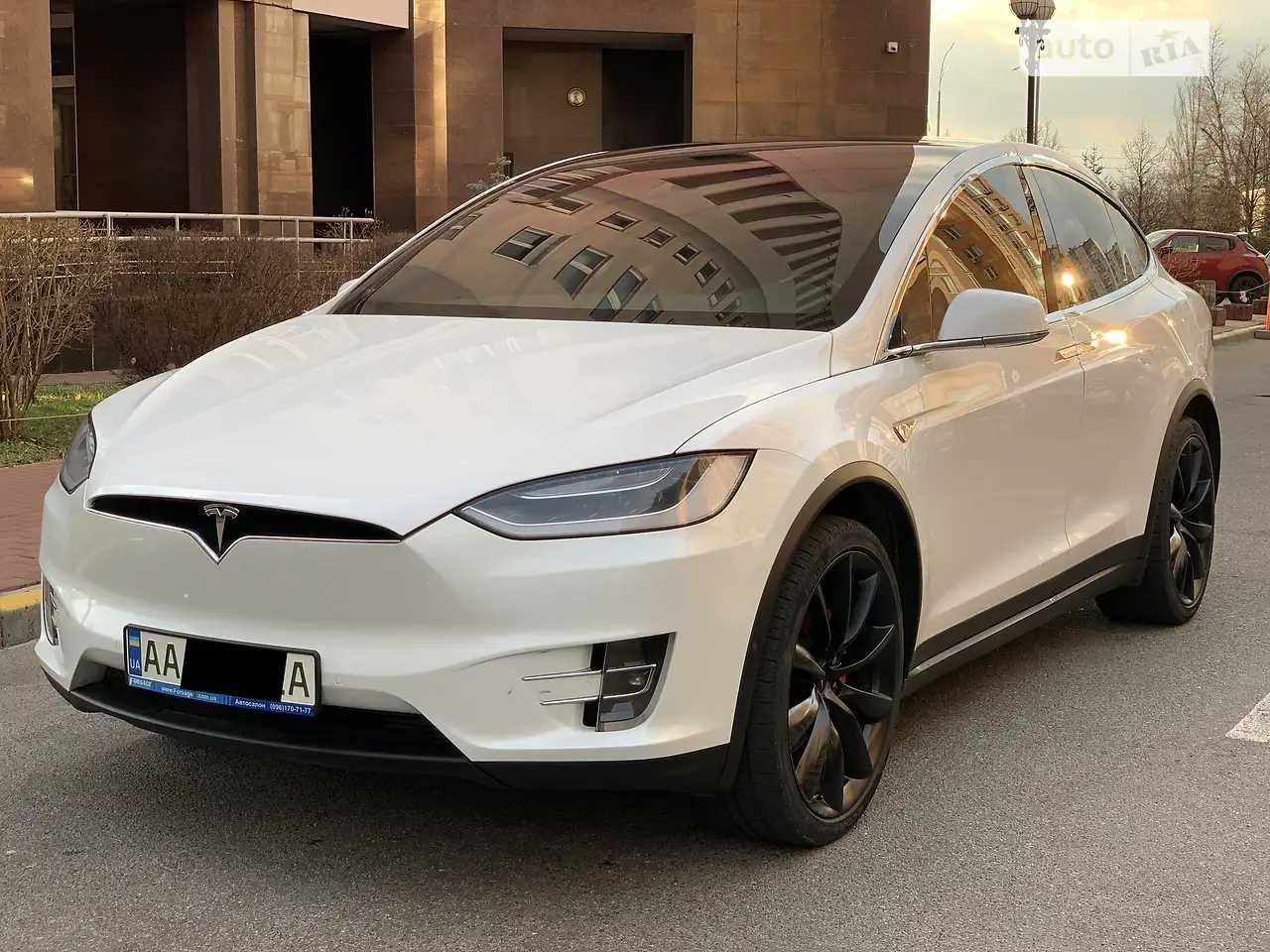 Продам Tesla Model X 90D, 2016, в рассрочку