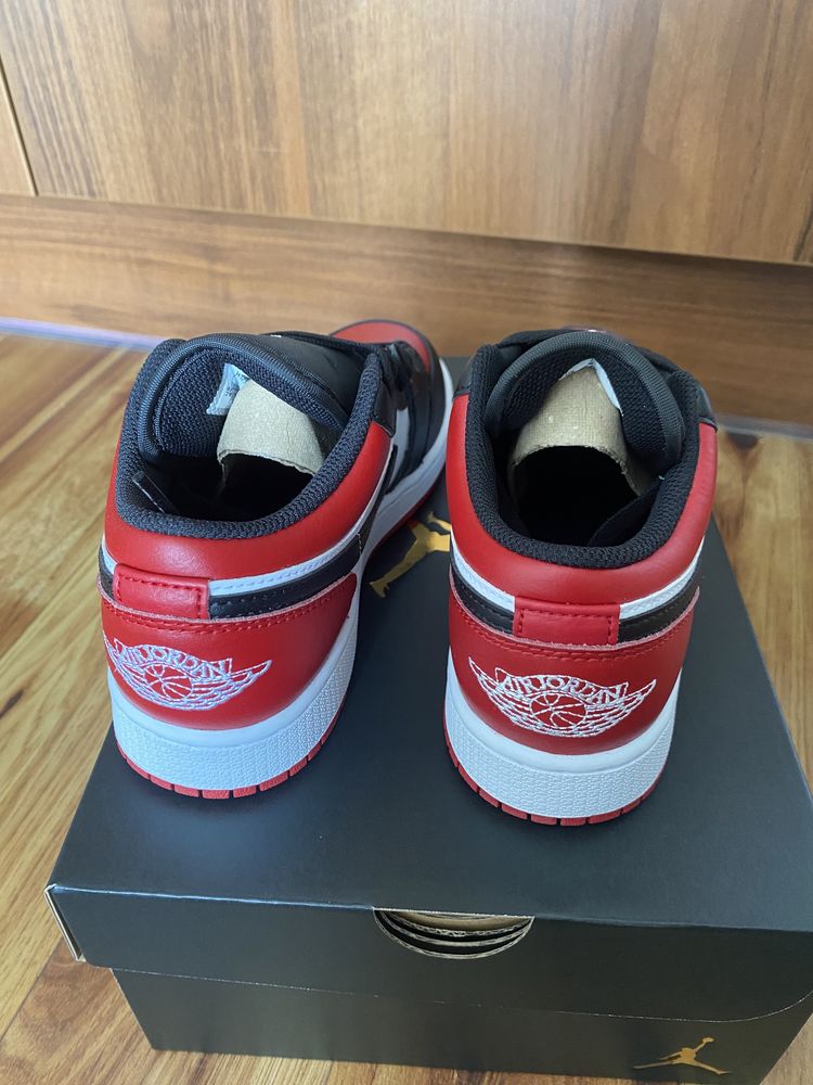 Jordan 1 Low Bred Toe 36