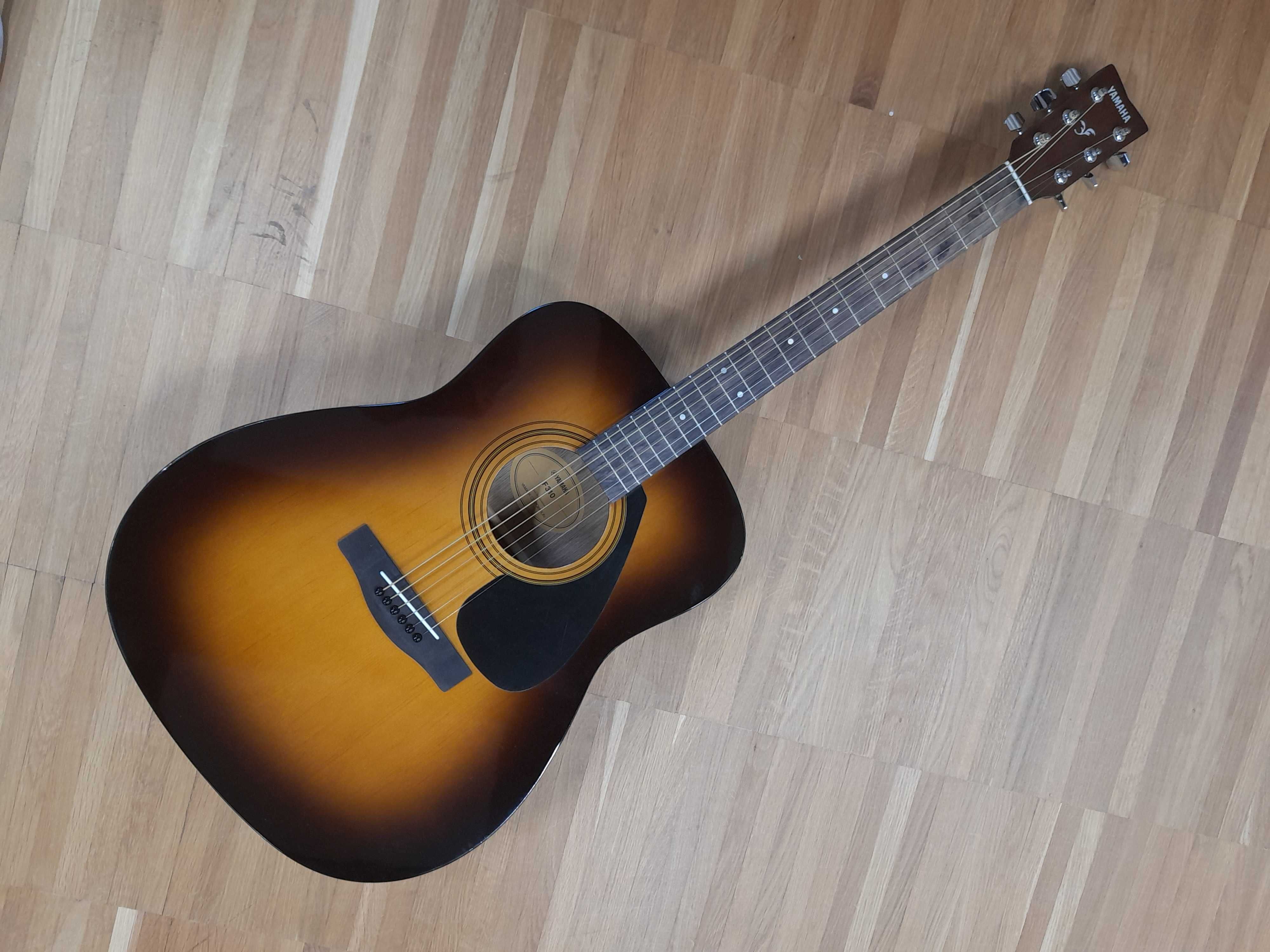 Gitara akustyczna YAMAHA F310 TBS - uszkodzona