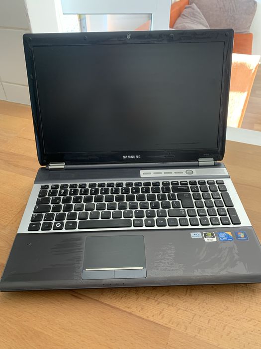 Laptop Samsung ( Dobry do Biura, lub dzieci do szkoly )