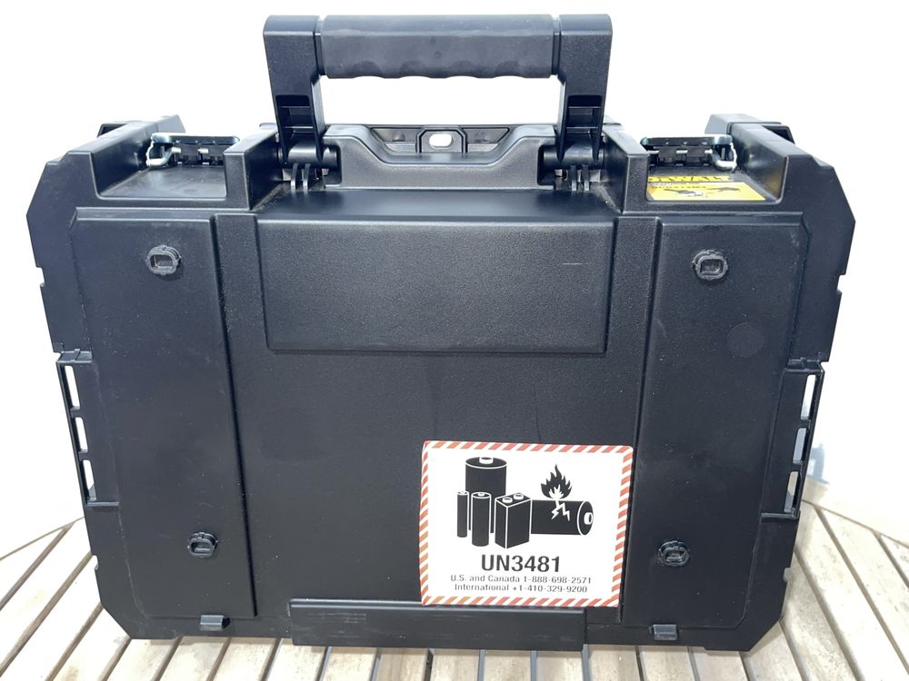 Rebarbadora DeWalt 18V XR 125mm DCG412M2 c/ 2 Baterias 18V 4Ah