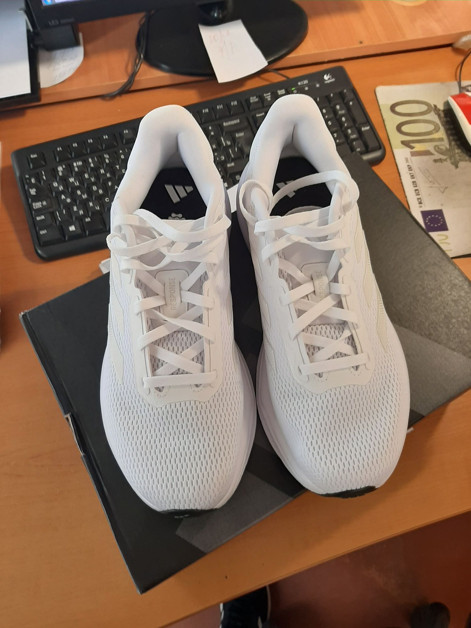 Кроссовки Аdidas белые и чёрные