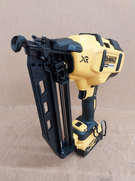 DeWalt DCN660 Gwoździarka Sztyfciarka 16GA 32-63mm 5.0Ah 2018