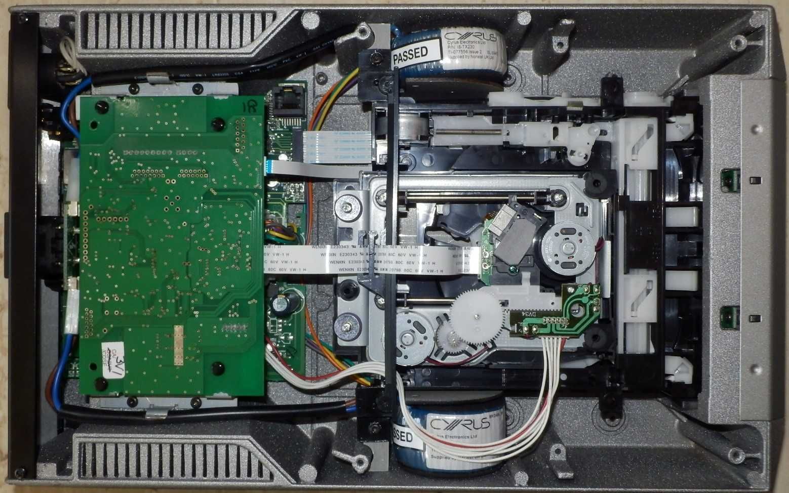 Cyrus CD XT SE2 - transport CD
