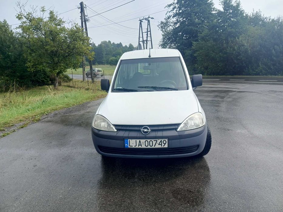 Sprzedam Opel  Combo rok 2010 bez rdzy  do jazdy Klima