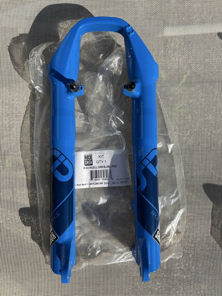 Nowe zapakowane golenie dolne lagi amortyzator Rock Shox SID Race RLTT