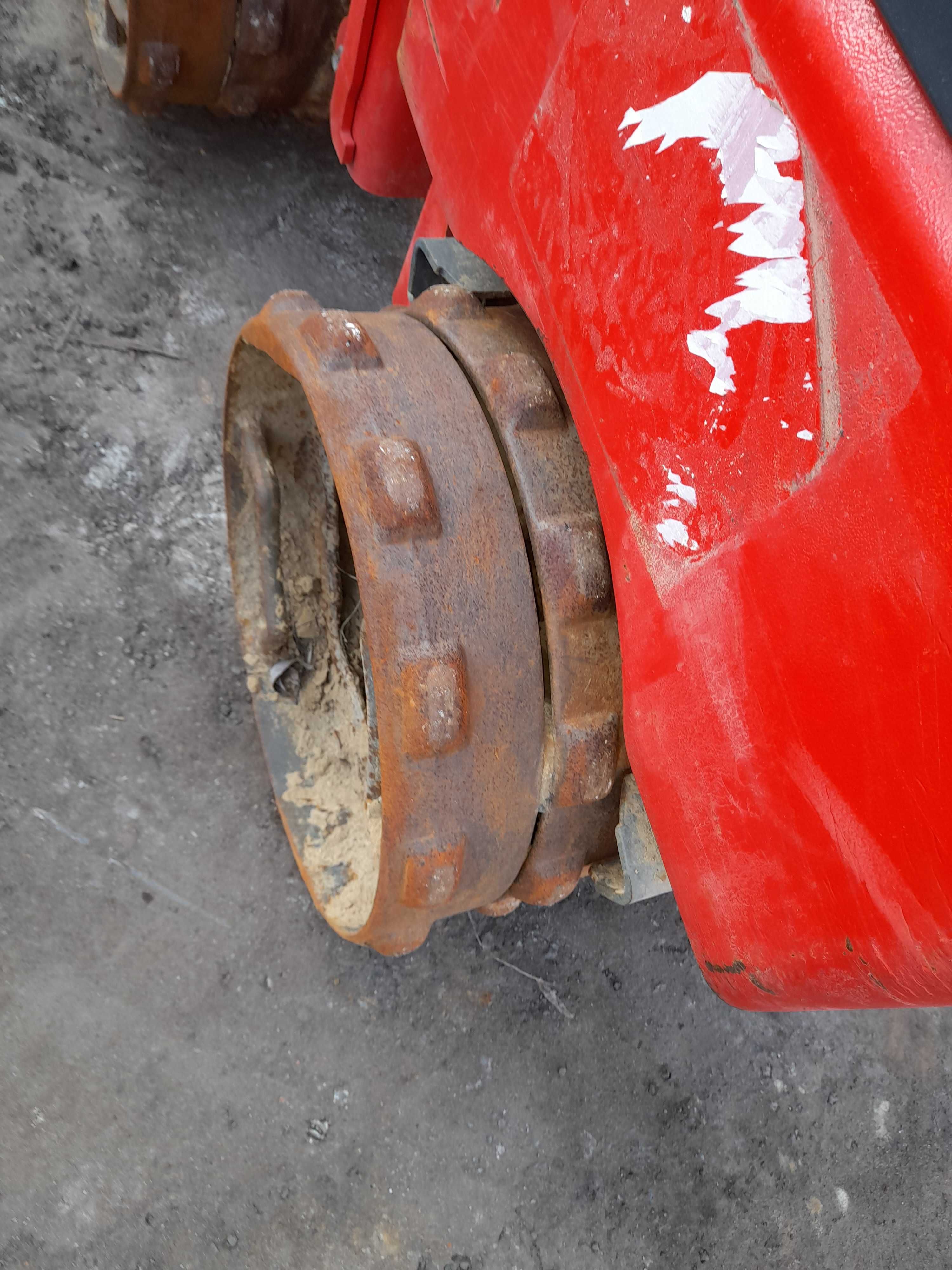 walec bomag BMP 8500 okołkowany 1600kg kubota wacker rt sc 19rok