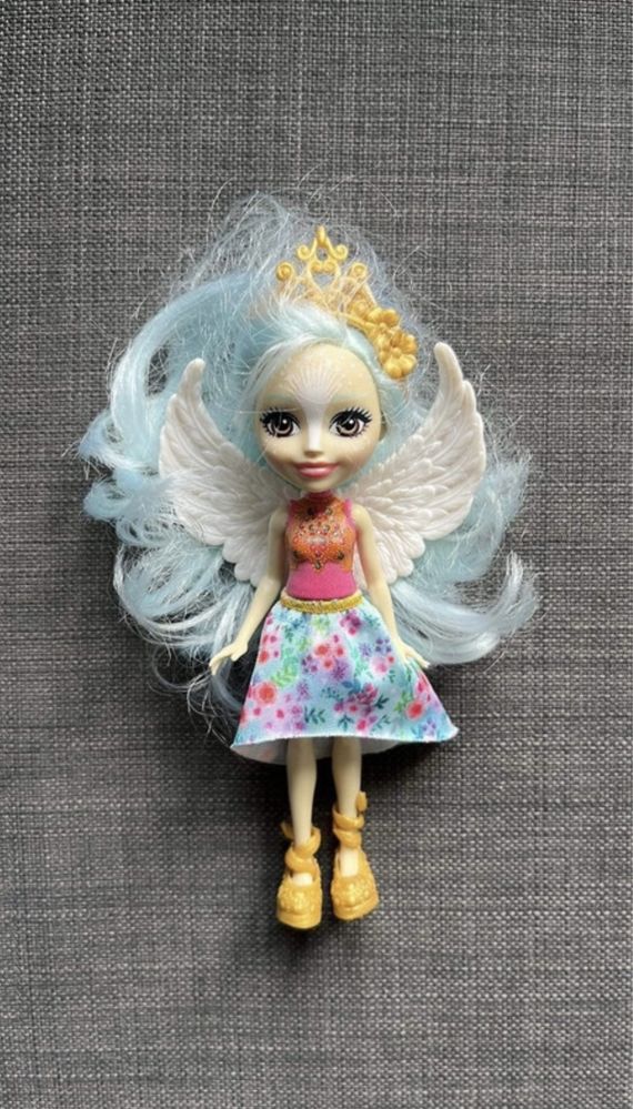 Mattel Enchantimals Royal Lalka Paolina Pegasus