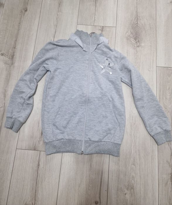 Dres szary ze skrzydłami r.140 dla dziewczynki