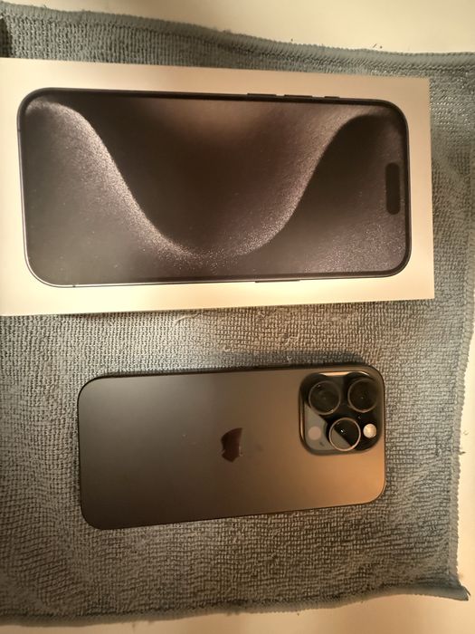 Sprzedam iPhone 15pro