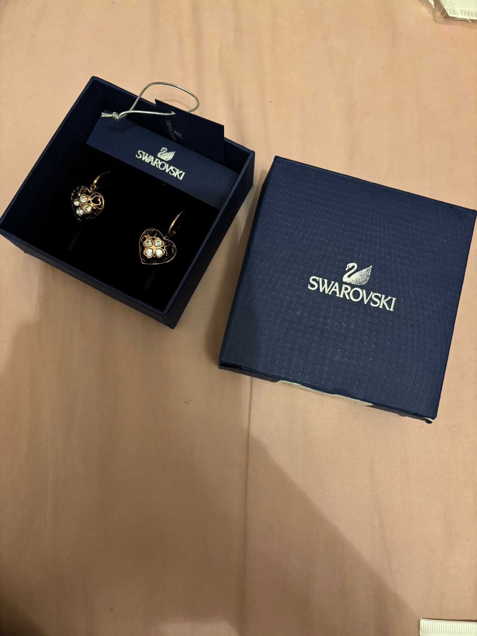 Brincos novo da Swarovski