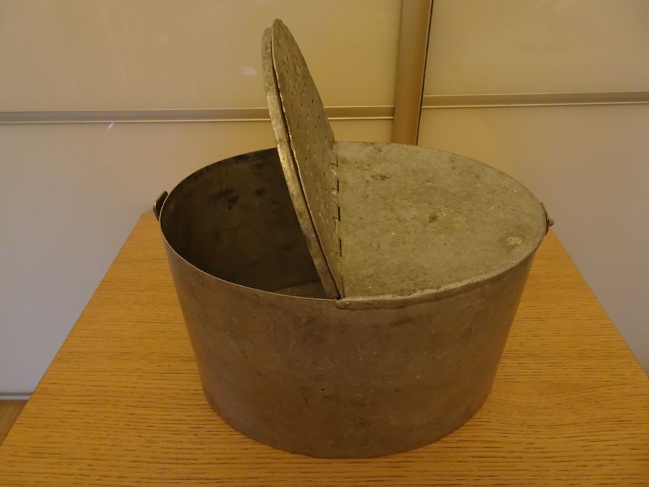 Sadzyk na ryby, sadzyk na żywca, wiaderko na ryby PRL