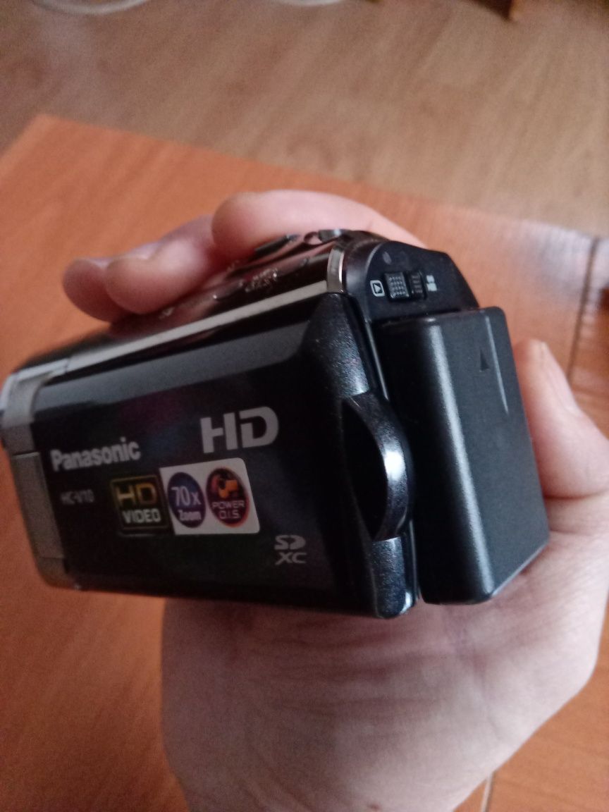 Відеокамера Panasonic  hc-v10