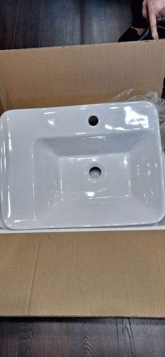 Продам умивальник з тумбою