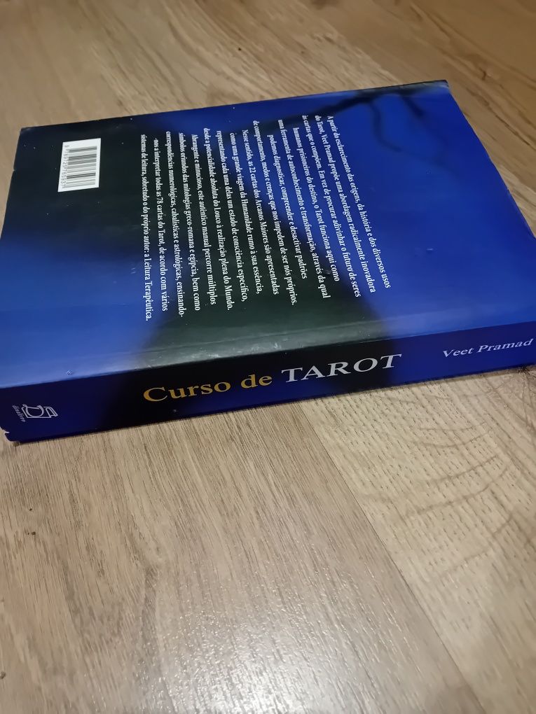 Curso prático de Tarot e o seu uso terapêutico - Vera Pramad