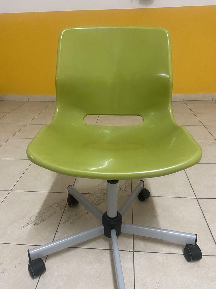 Cadeira verde ikea