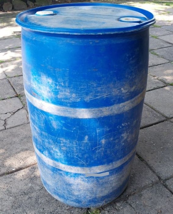 Бочки 200л металеві та пластикові 2+3