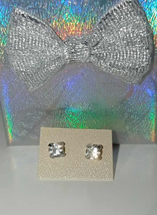Nowe kolczyki srebrne kwadraty diamenciki ze stali nierdzewnej wkrętki