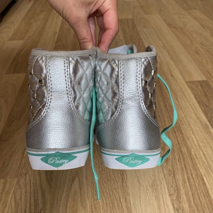 Кроссовки хайтопы из USA оригинальные сникерсы