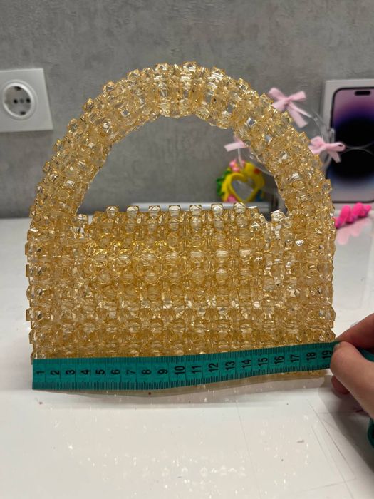 Сумочка ручної роботи з бісеру