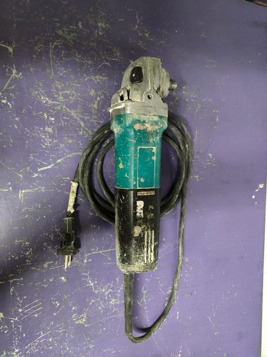 Makita 9565CVR regulacja obrotów opis