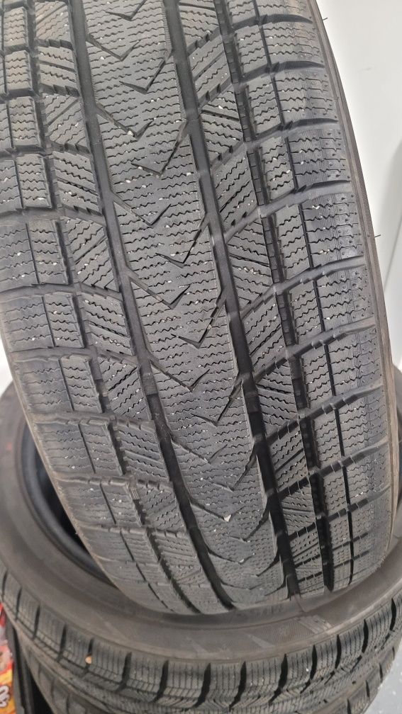 Opony zimowe Firemax FM808 235/40 R19 96 V 

Czytaj więcej: https://ww
