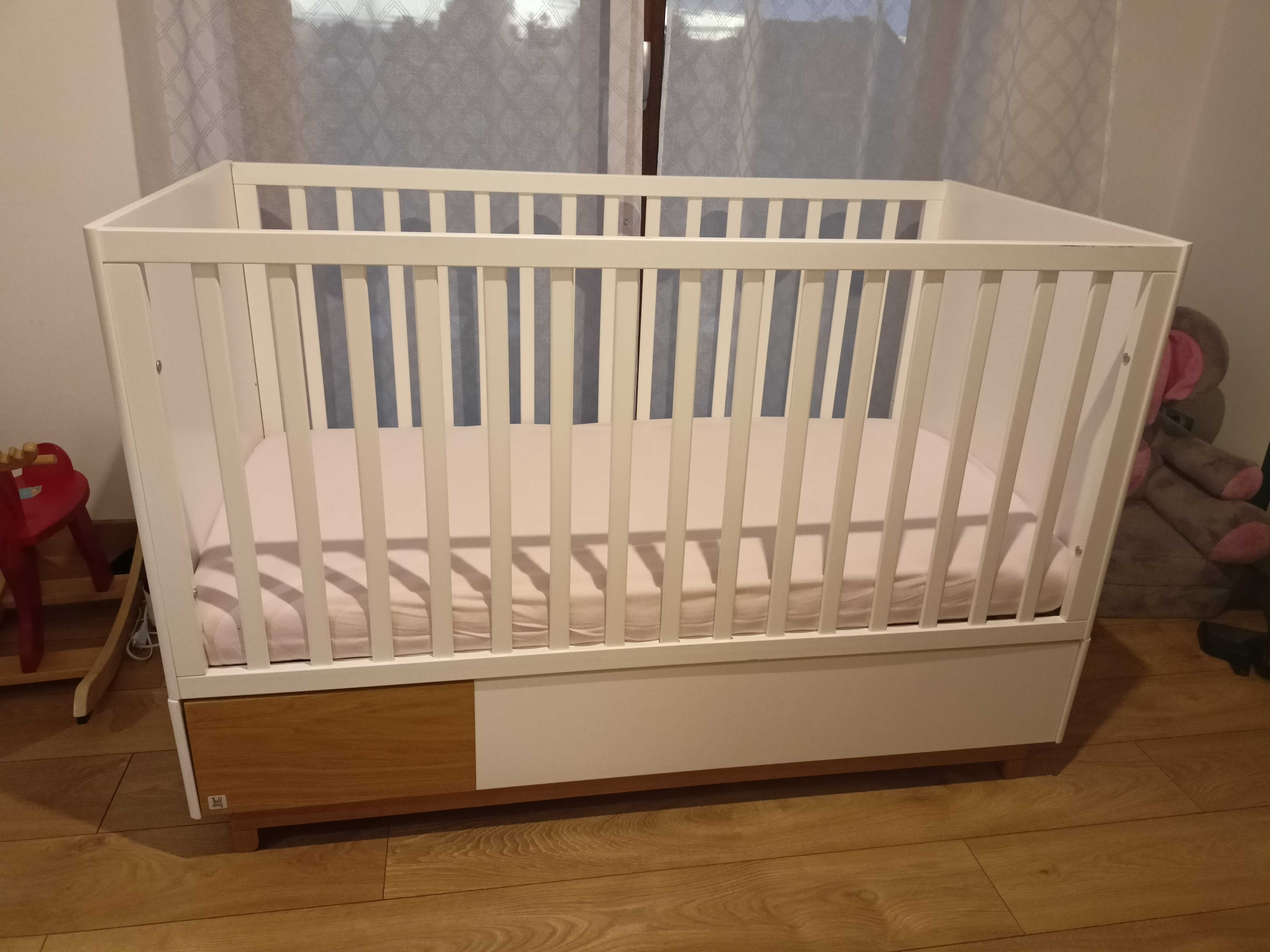 łóżeczko Bellamy Nomi w rozmiarze 140x70