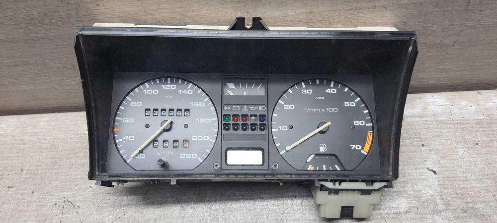 Панель приладів (спідометр, приборка) VW Jatta Golf 2 1983-1992p. 1.8