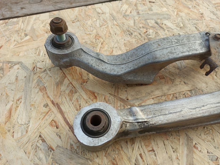 Важелі важіль ричаги задні алюмінієві Nissan Qashqai j10