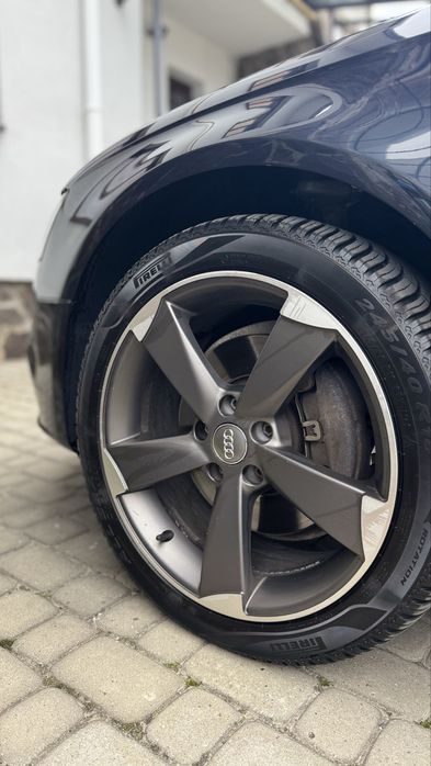 Продаю ауді А4 premium plus