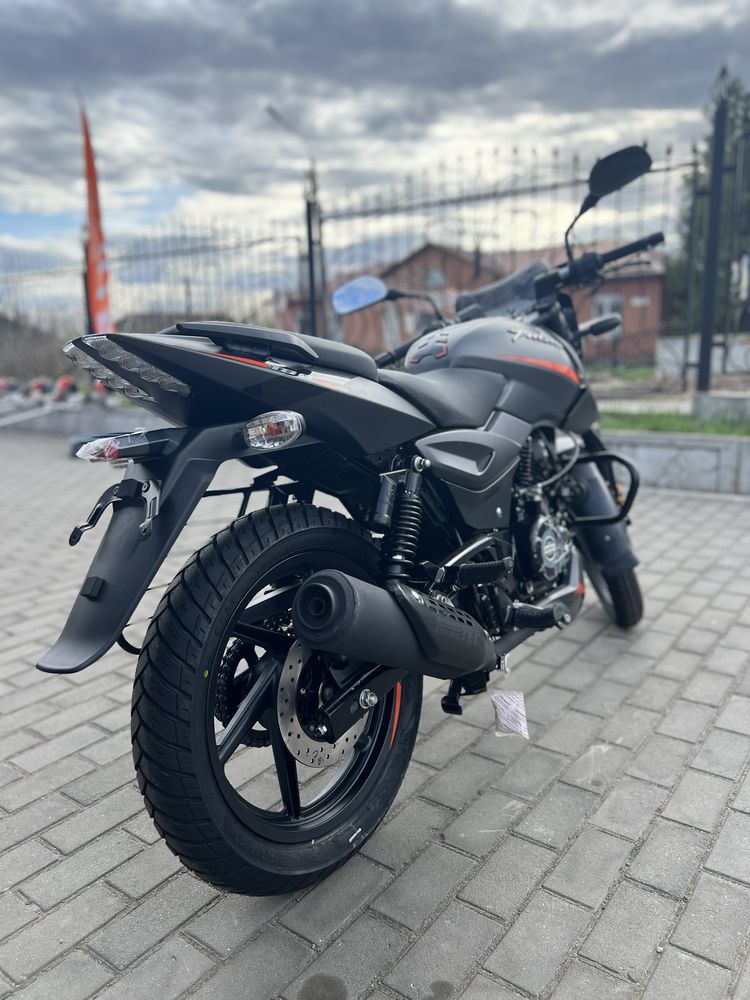 Новий Мотоцикл BAJAJ PULSAR 180