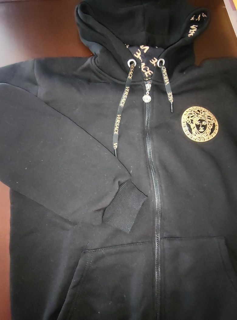 Gruby włoski  dres z bawełny r.M