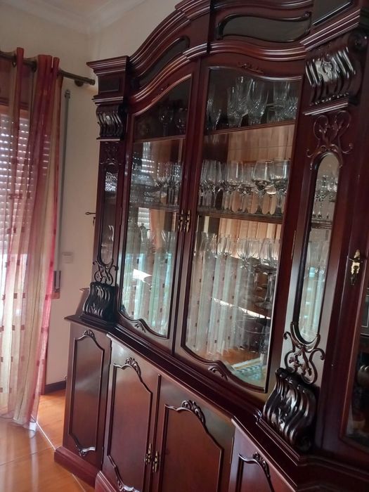 Venda de sala completa.