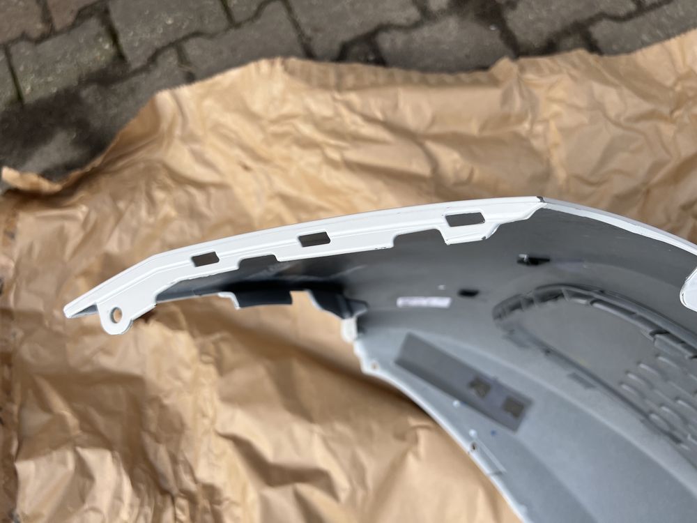 Zderzak przód VW Caddy 2K7 PDC radar ładny