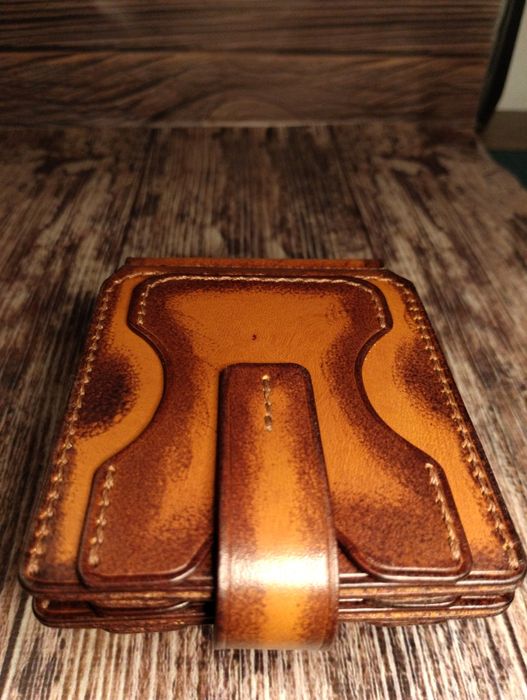 Зажим для купюр .