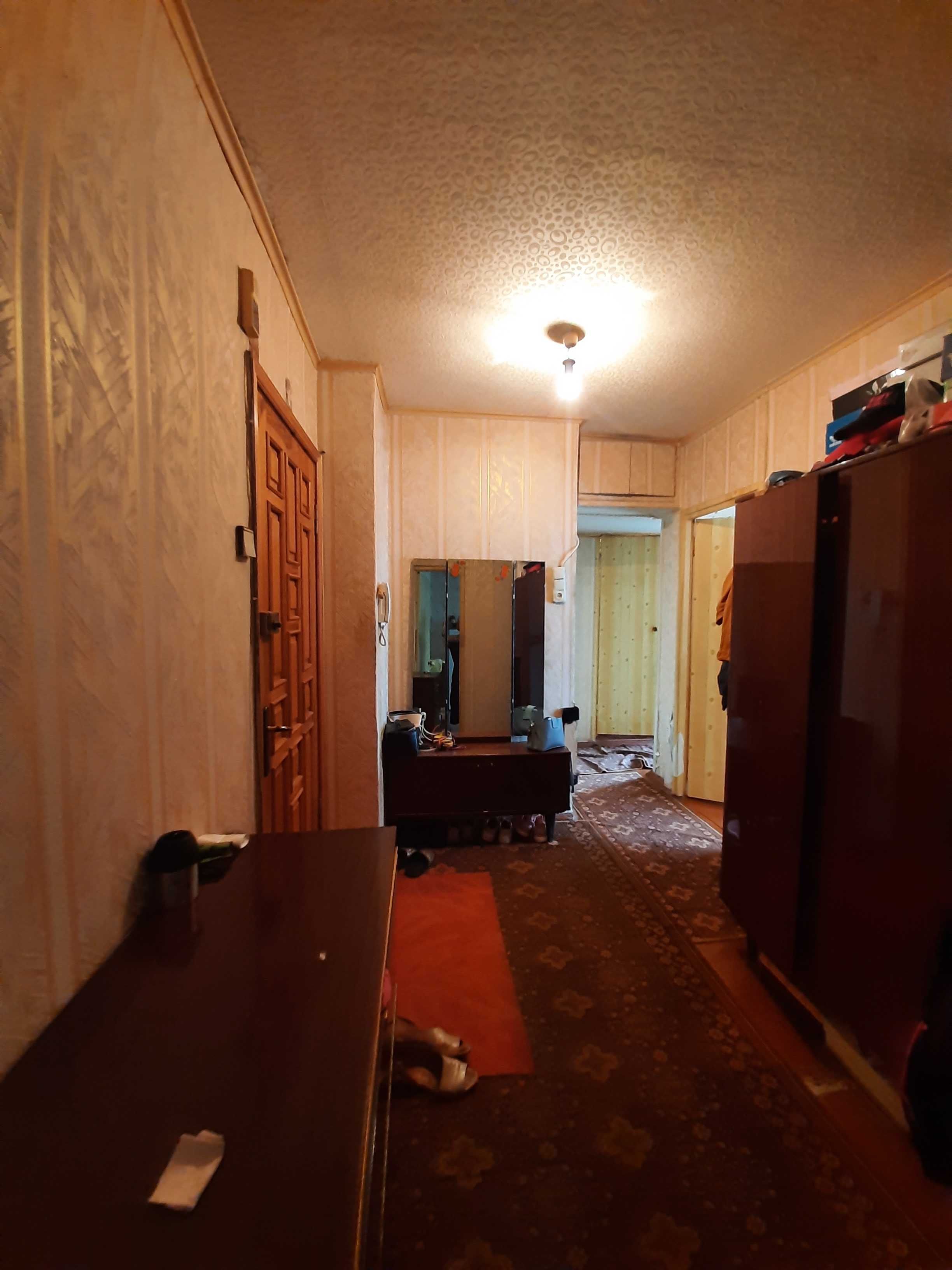 СРОЧНО! Продам 2 комнатную квартиру в  центре Чугуева