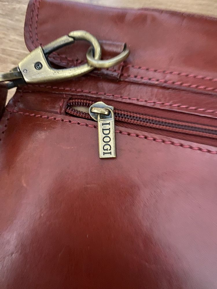 Продам портфель кожаный