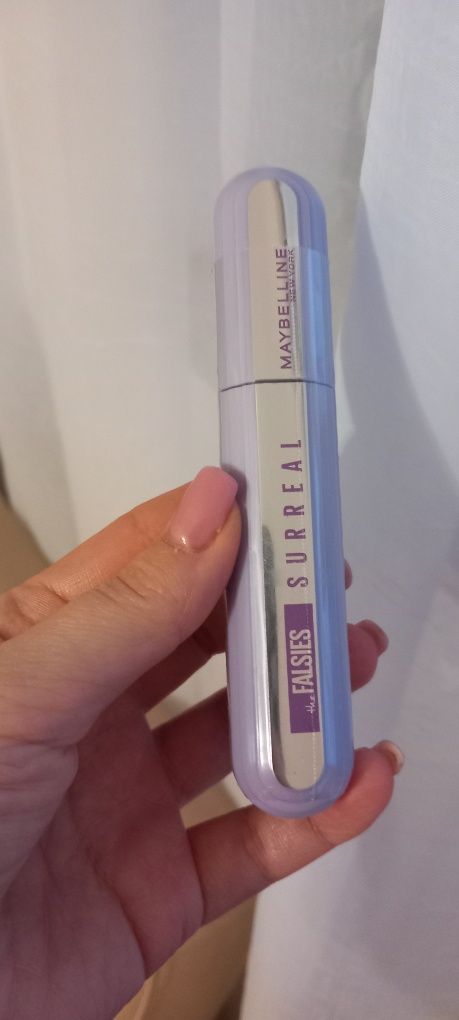 Nowy czarny tusz do rzęs maybelline the falsies surreal