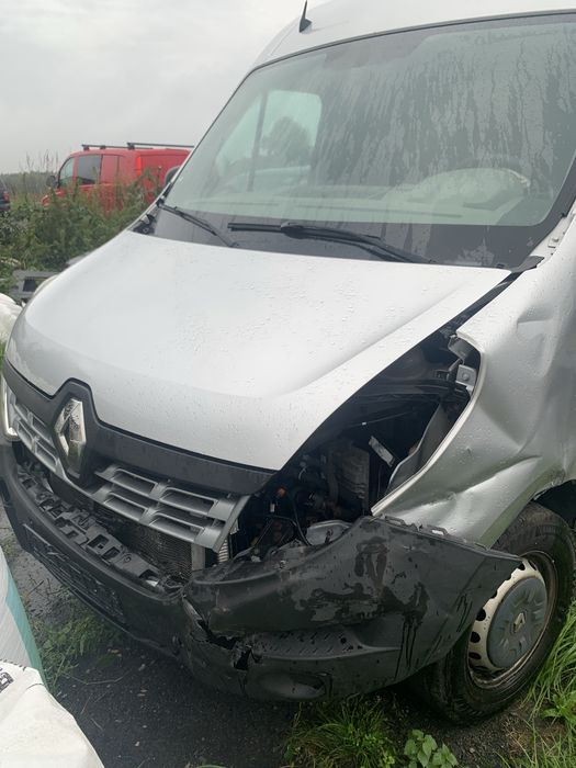Renault master uszkodzony
