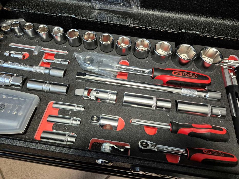 KS Tools 114 el. skrzynka narzędziowa z 3 szufladami