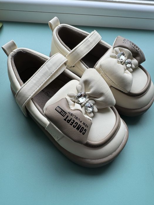 Туфлі для дівчинки