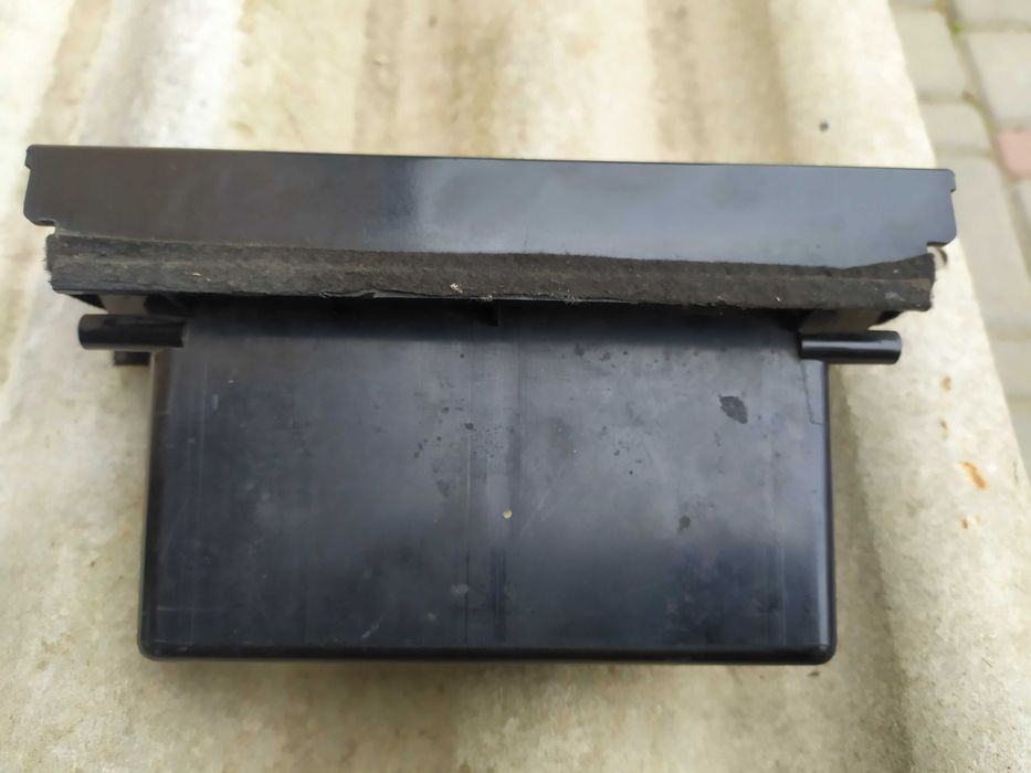 Бардачок (полка передней консоли) хонда аккорд 5