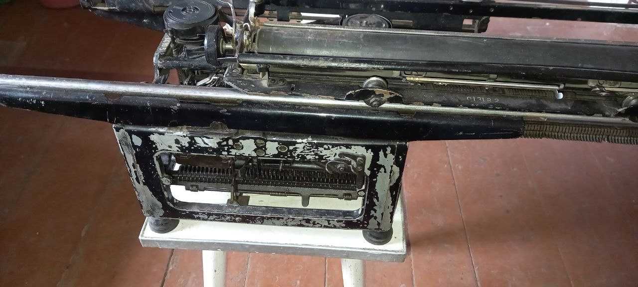 Печатна машинка "Москва"