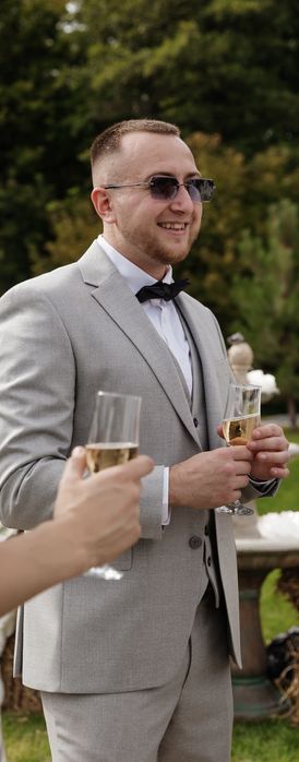 Весільний костюм