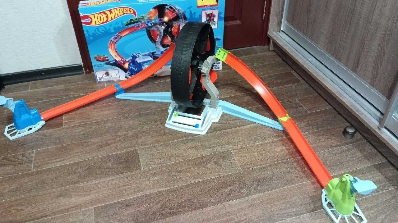 Трек Hot Wheels Вертиколо